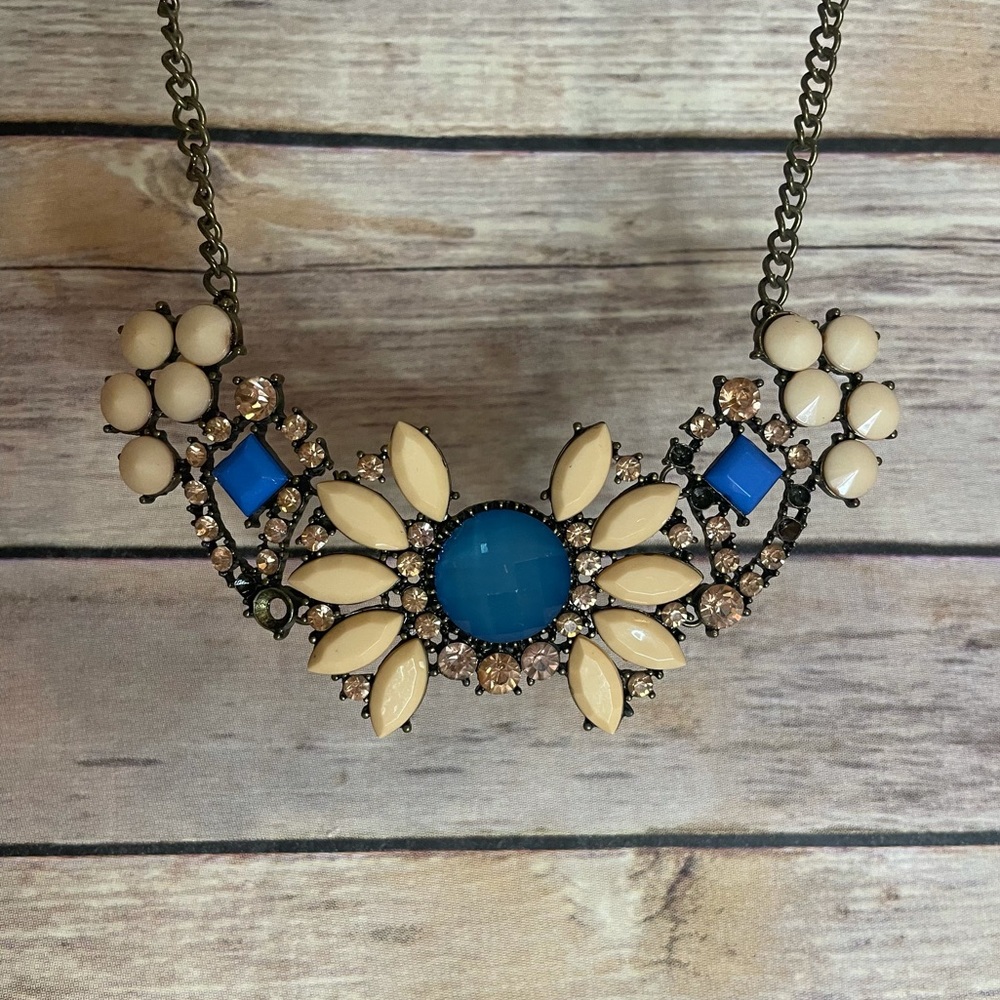 *FREE w purchase eligible* BaubleBar Peach & Blue Sparkly Necklace * - Picture 5 of 5